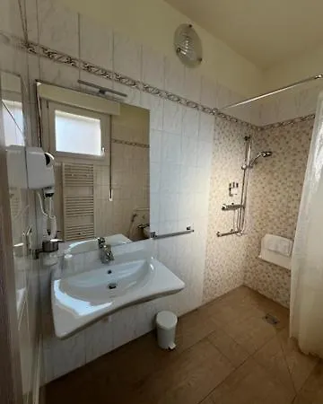 ゲストハウス Ca' Nadia カンパルト