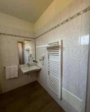 ゲストハウス Ca' Nadia カンパルト